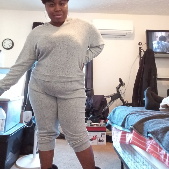 Set - Picture 3 of 3